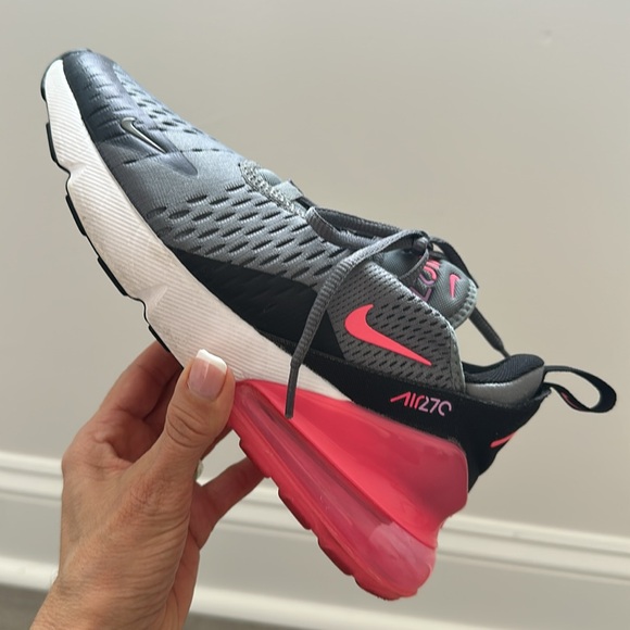 Nike Air Max 270 Women’s
SIZE 5
Smoke Grey & Hyper Pink - Picture 5 of 15
